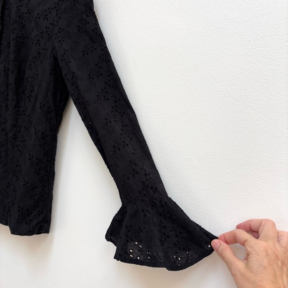 Lauren Ralph Lauren Eyelet Button Up Blouse Black Size 8 Ruffle Floral Classic - Picture 5 of 10